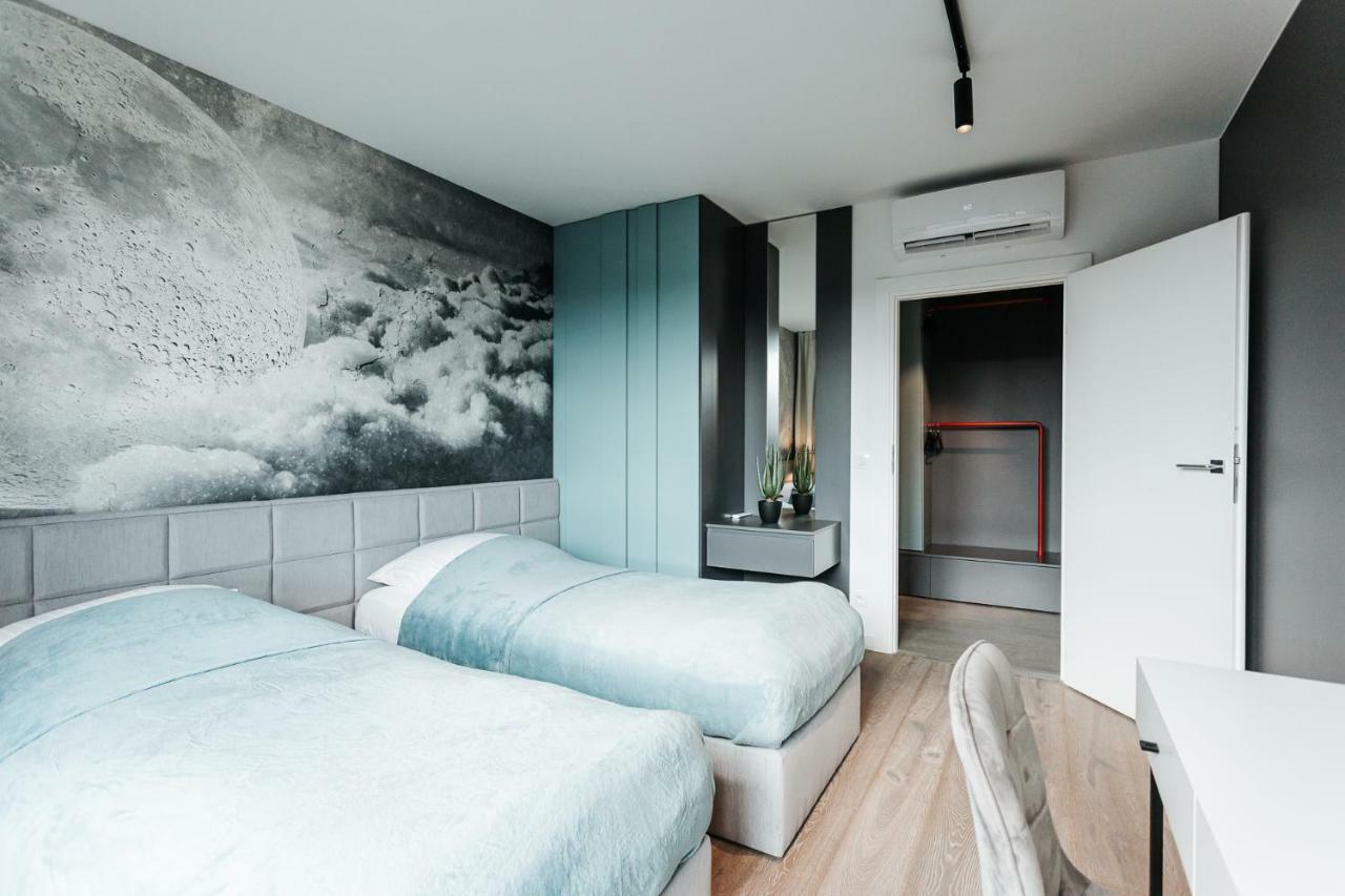 Diamond - Luxurious Apartment - A/C Krakow Luaran gambar