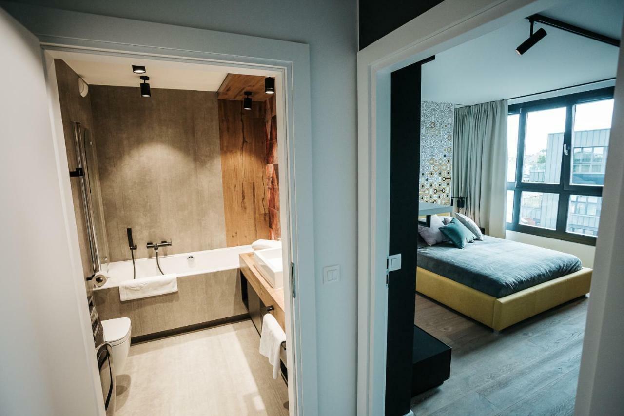 Diamond - Luxurious Apartment - A/C Krakow Luaran gambar